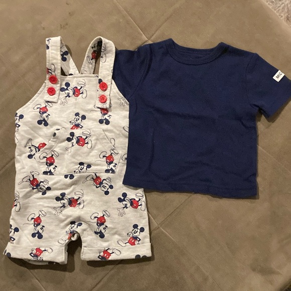Disney Baby 6/9M Mickey Mouse outfit. Adjustable straps. Excellent condition! - Picture 1 of 5